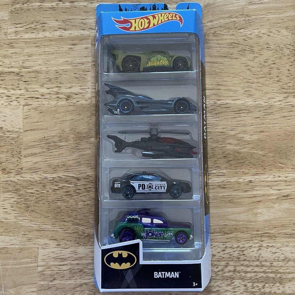 Hot Wheels Batman 5pk Batmobile Batcopter Ford Fusion Joker Gotham FYL09 2019